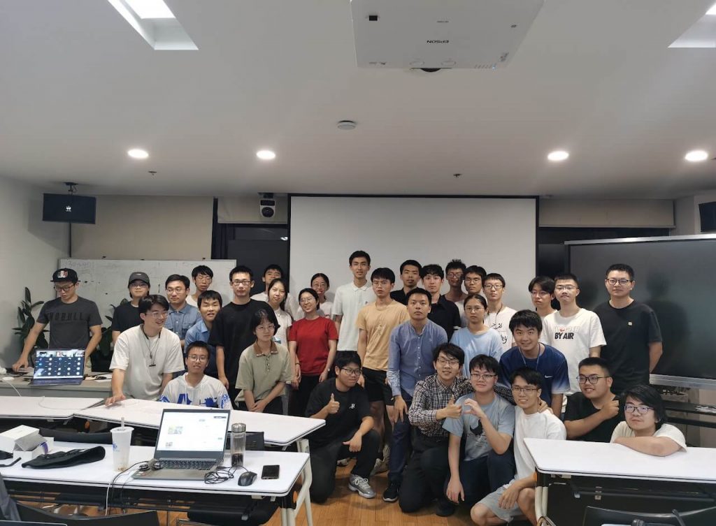 NUS Computing and City University of Hong Kong conduct second summer bootcamp on smart glasses